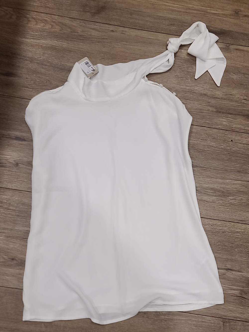 NWT small R&W white Neck Tie Side Button White Blouse